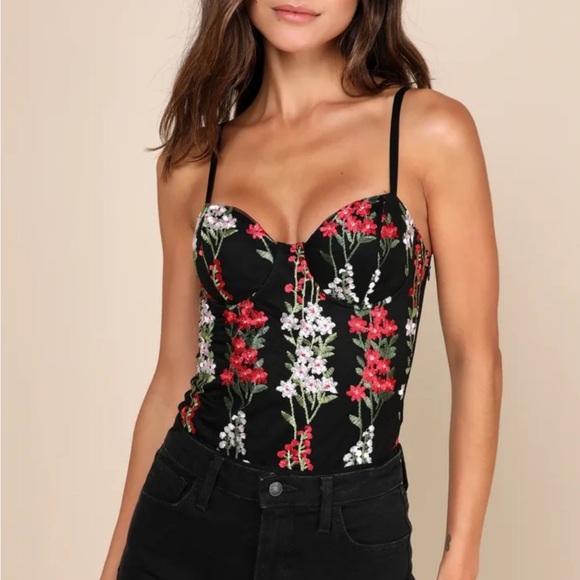 Lulus Tops - Lulu's Red and White Sleeveless Bustier Bodysuit
